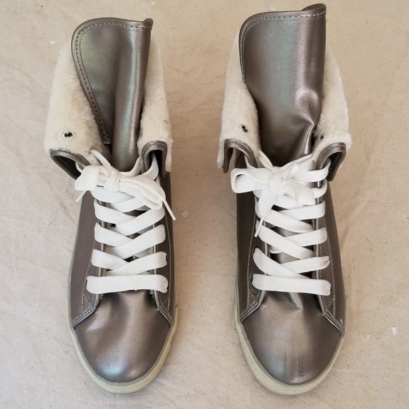 Arizona Jean Co High Top Sneakers with faux Fur Lining 9M - Picture 1 of 11